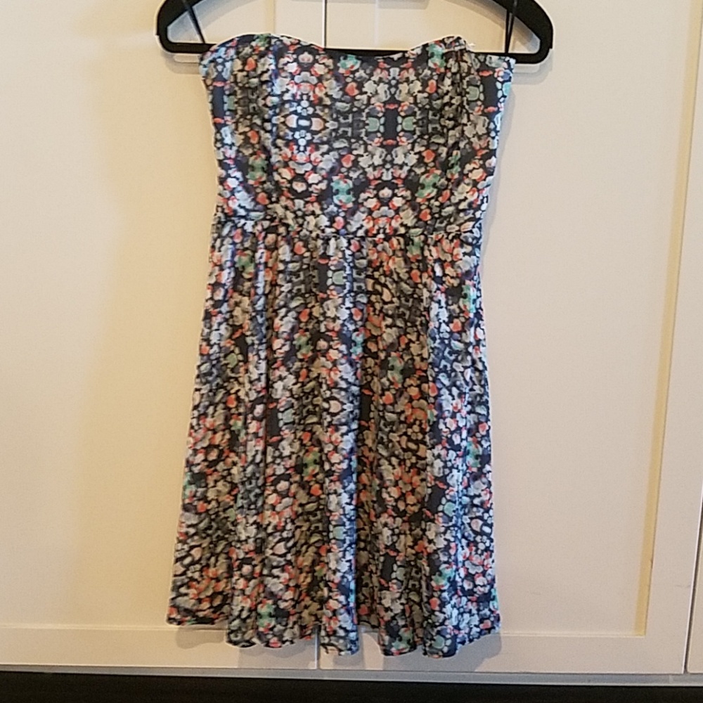 WAYF short strapless floral dress